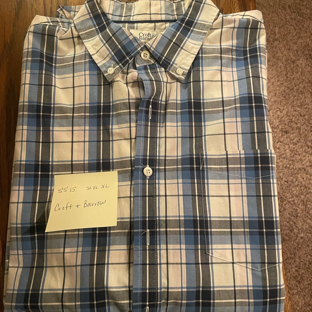 Mens button up shirt Croft + barrow